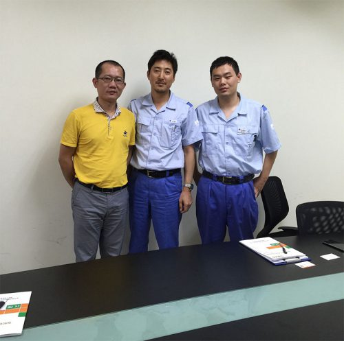 与客户技术人员讨论技术方案